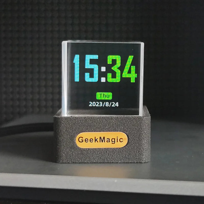 Crystal Holographic Display Cube