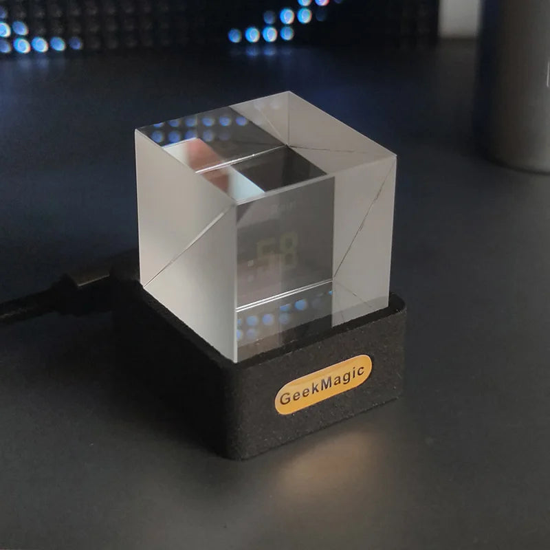 Crystal Holographic Display Cube